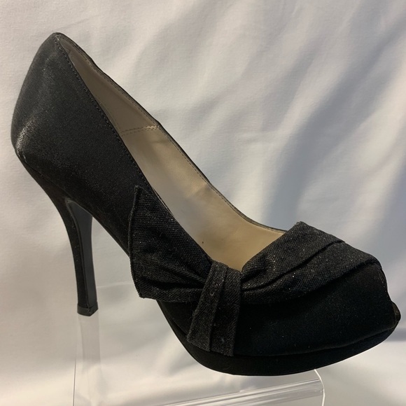 NWOT Caparros Platform Evening Shoe - Picture 3 of 4